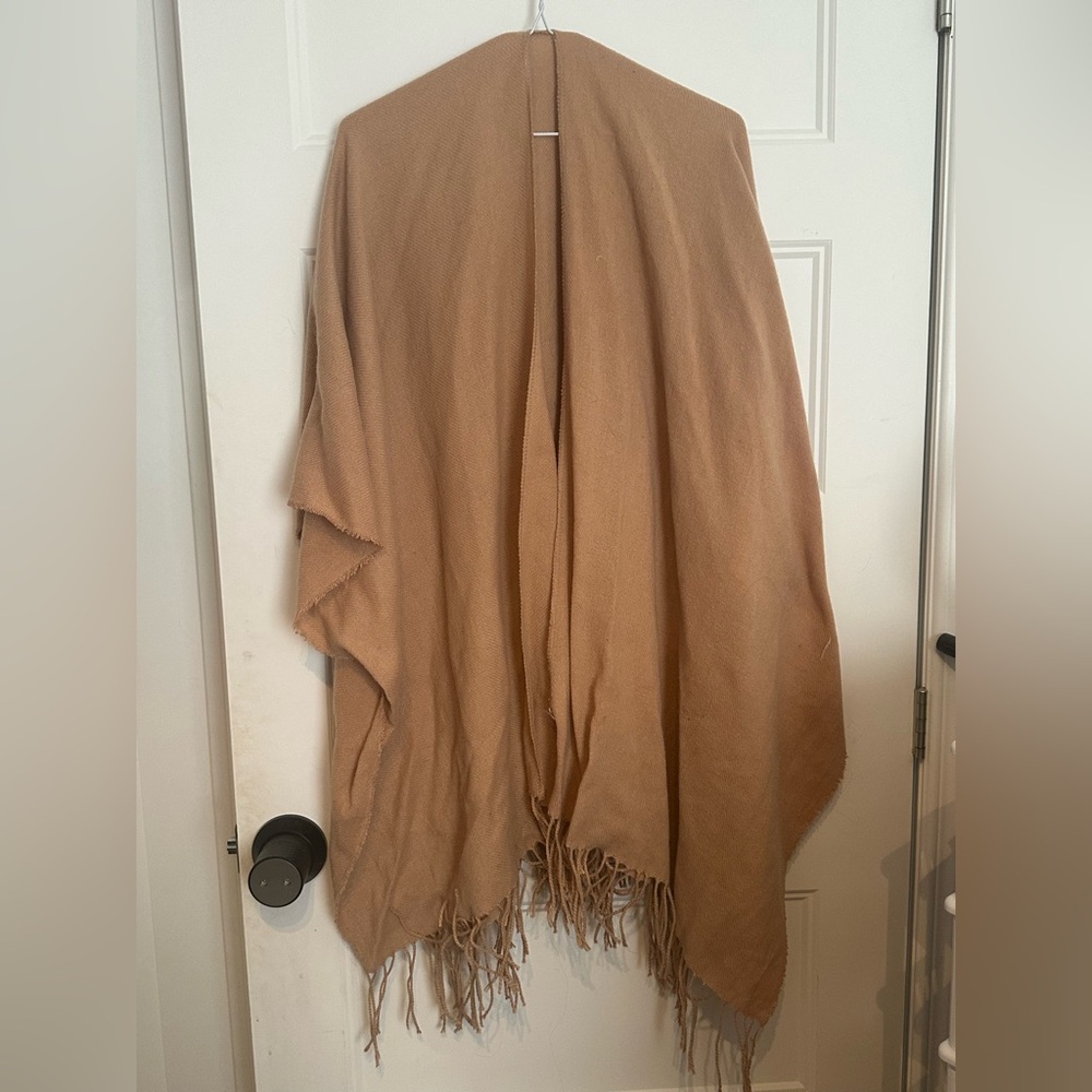 DAY 3 ADVENT CALENDAR SALE 🎄Tan Fringe Shawl